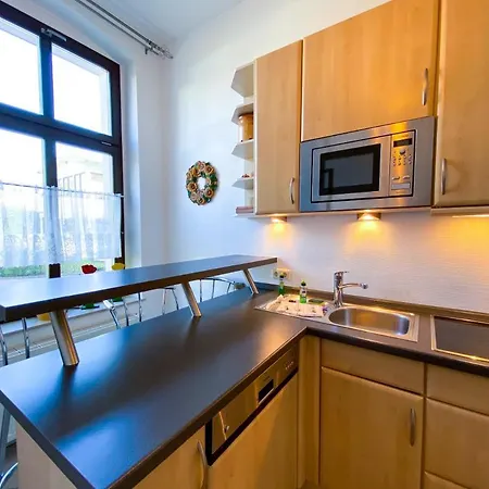 Grosszuegige Mit Ueberdachter Terrasse, Eigener Waschmaschine Daire *