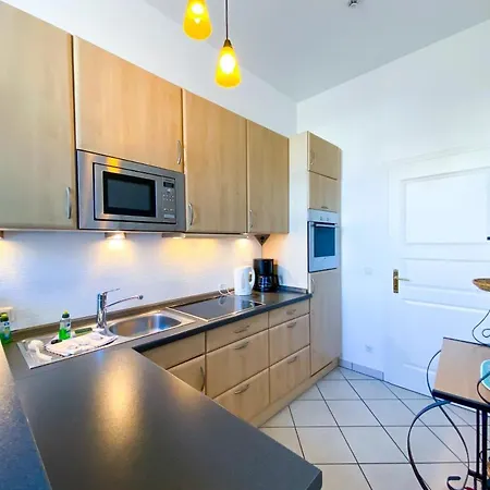 Großzügige Mit überdachter Terrasse, Eigener Waschmaschine * Ostseebad Heringsdorf