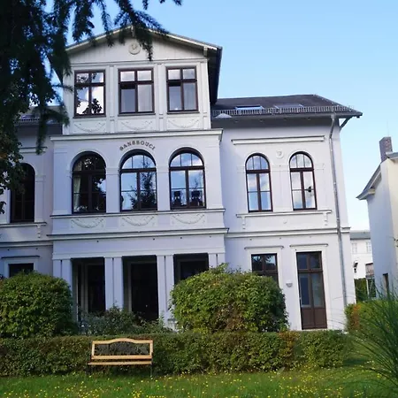 Grosszuegige Mit Ueberdachter Terrasse, Eigener Waschmaschine *